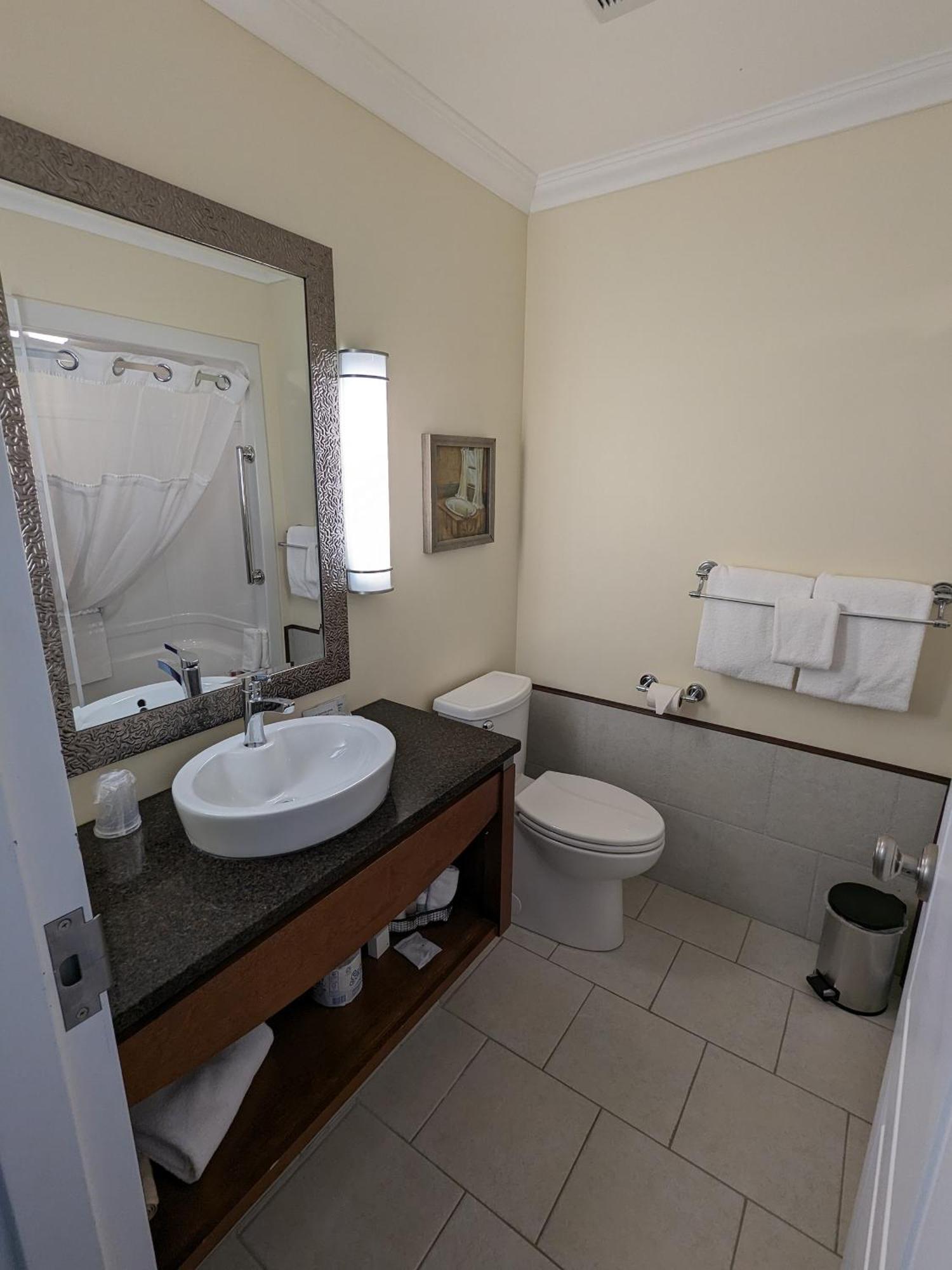 Inn At The Harbour Kincardine Bilik gambar